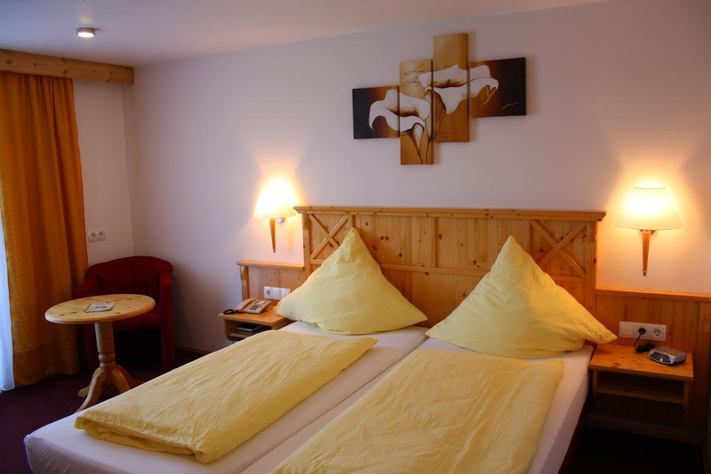 Hotel-Landgasthof Ploss Schonwald  Pokoj fotografie